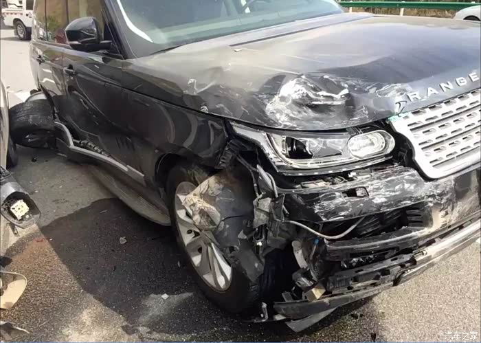 这部路虎揽胜明明追尾怎么会是后轴断掉,不解