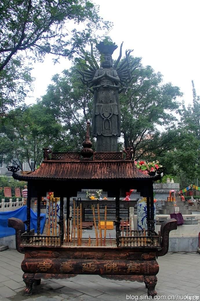 庙宇已毁,空剩金身,位处偏安隅,胸怀方百姓——万佛延寿寺.