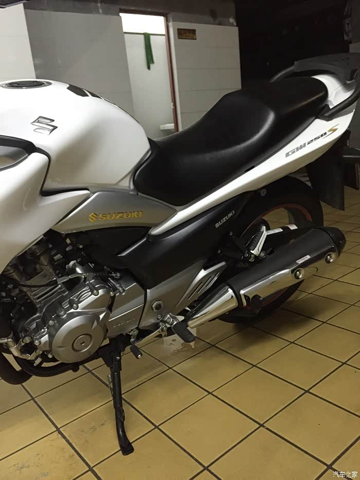 深圳出15年2月上牌的白色gw250s版,手续齐全可提档也可过户,只考虑