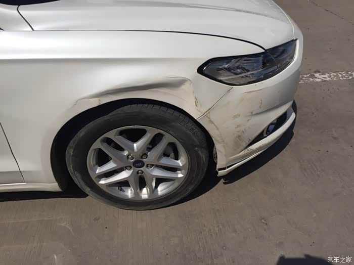 蒙迪欧第一次被撞了