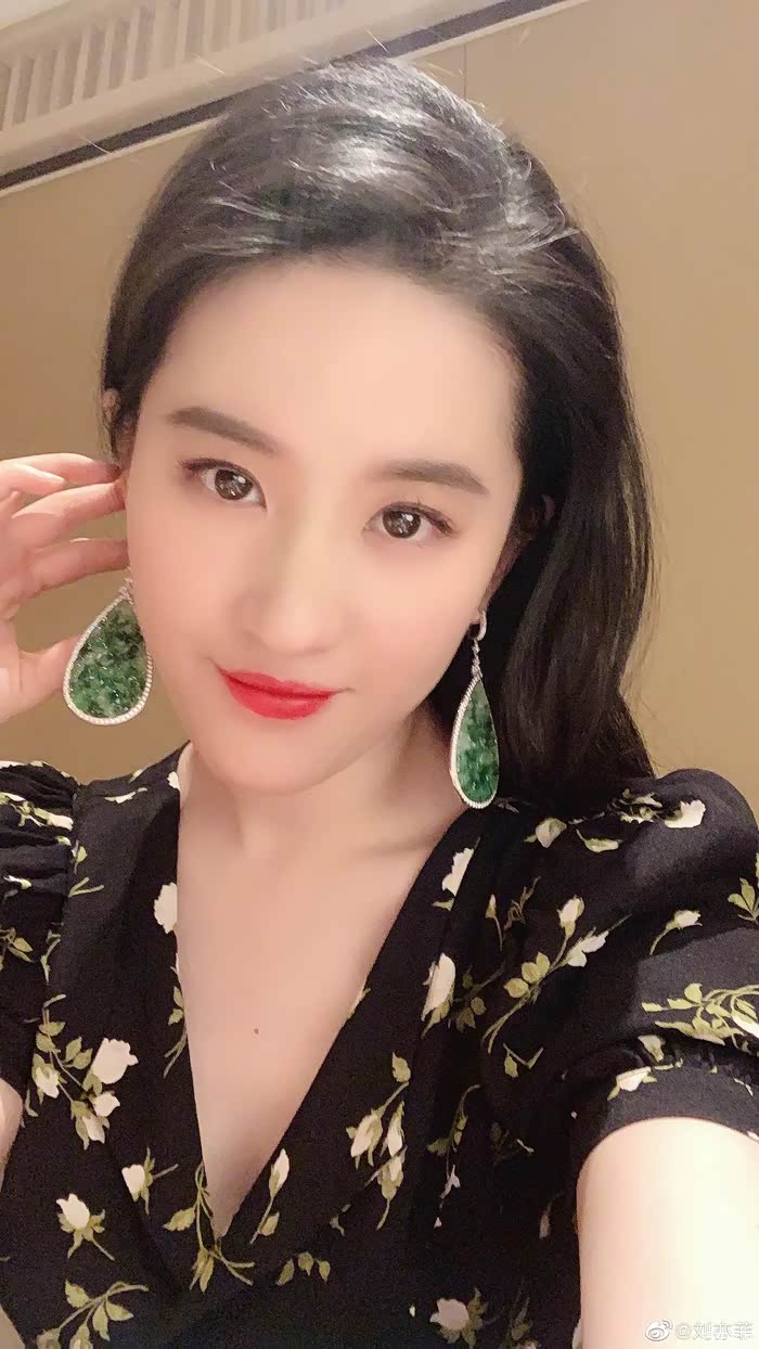 湖北美女的颜值代表