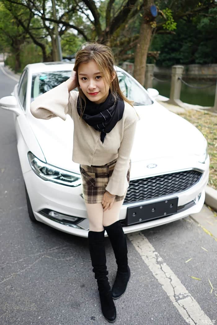 美人美车秀一波颜值冬日的微笑