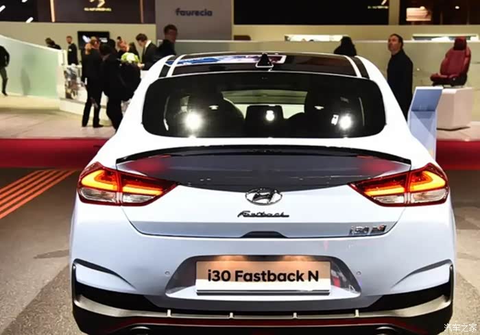 现代i30 fastback n外观的视觉冲击力极强!