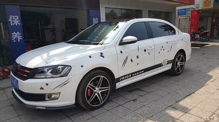 15款朗逸白色贴黑顶好看吗?有大神发图吗?