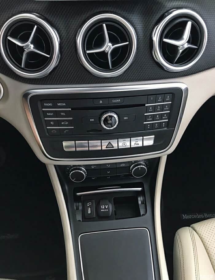 三个炮筒式的出风口也很有意思