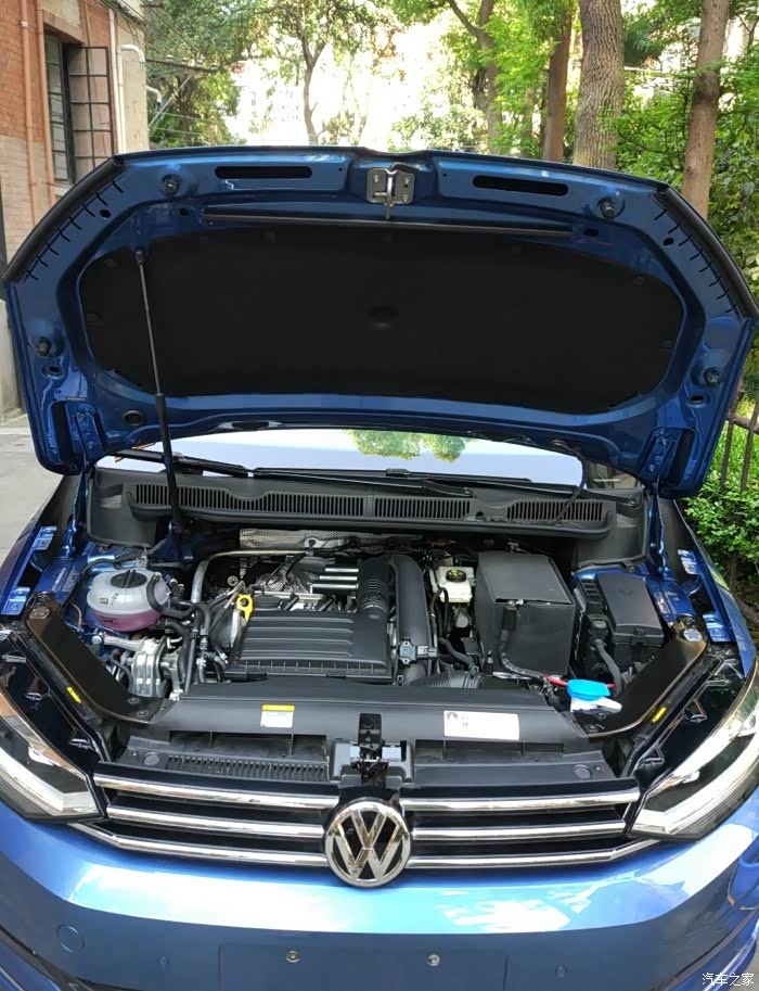 简配掉舒雅发动机罩