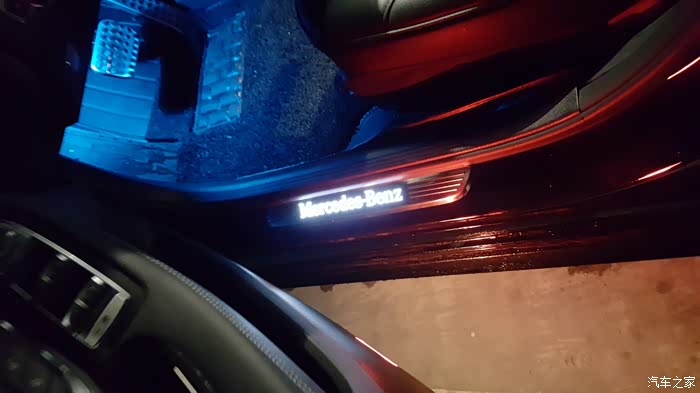 【图】标轴c200运动版加装发光迎宾踏板_奔驰c级论坛_汽车之家论坛