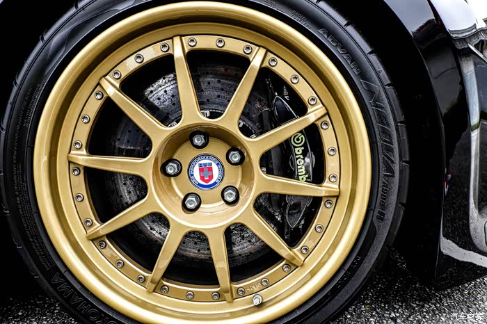 敞篷尼桑370z升级hre三片式金色涂装c103轮毂