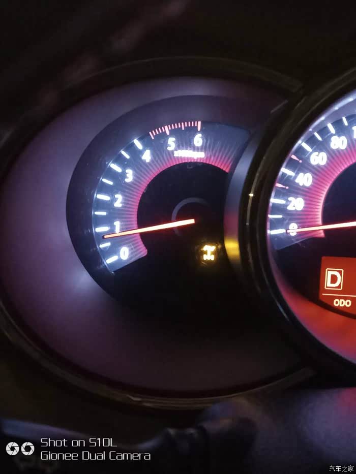 求助这个故障灯亮起时啥故障