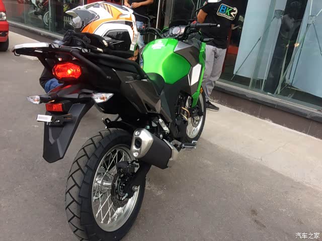 川崎300拉力糖果绿山东第一提车