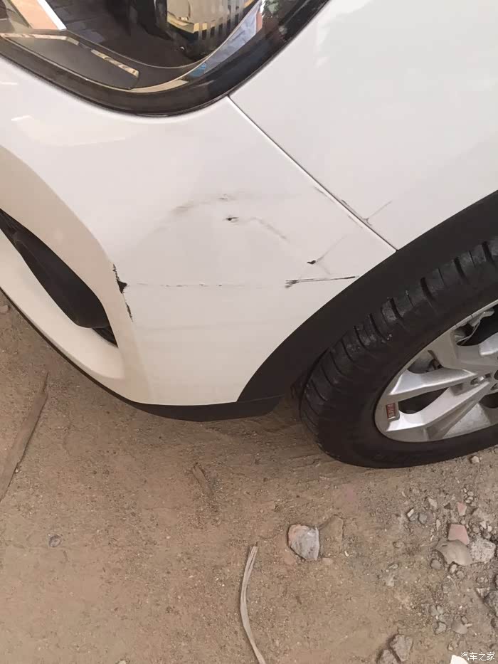 《一血》这种刮蹭走保险,还是自己去修理厂修理,哪种划算?