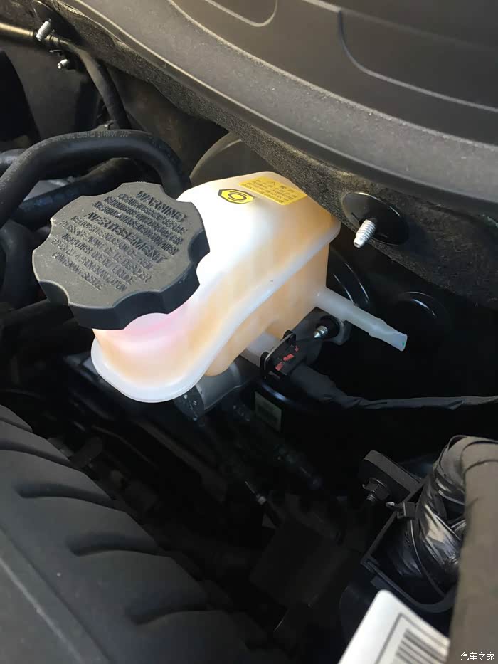 提车3个月冷却液就没有了这是什么情况大家一般多久加一次