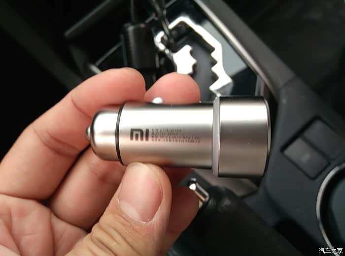 【图】可以盖上盖子的点烟器转换头_卡罗拉论坛_汽车之家论坛