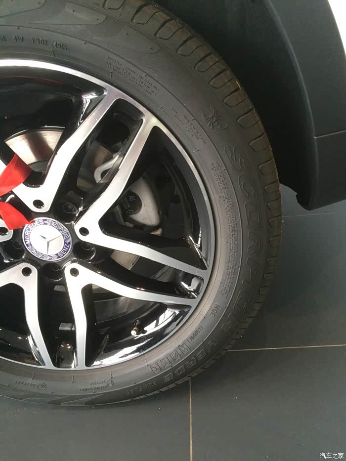 轮胎是倍耐力你们的都是么_奔驰gla论坛_汽车之家论坛