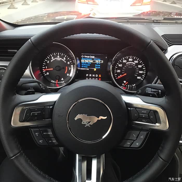 大家的美规车仪表盘的是英里的么