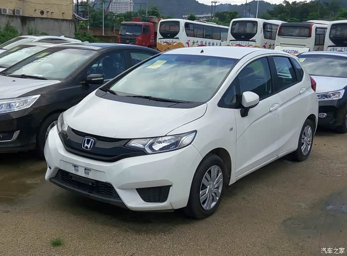 我是集科技与颜值于一身的飞度818塔夫绸白提车作业