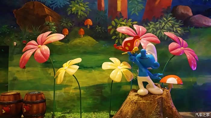 驾着荣威rx5max打卡蓝精灵乐园