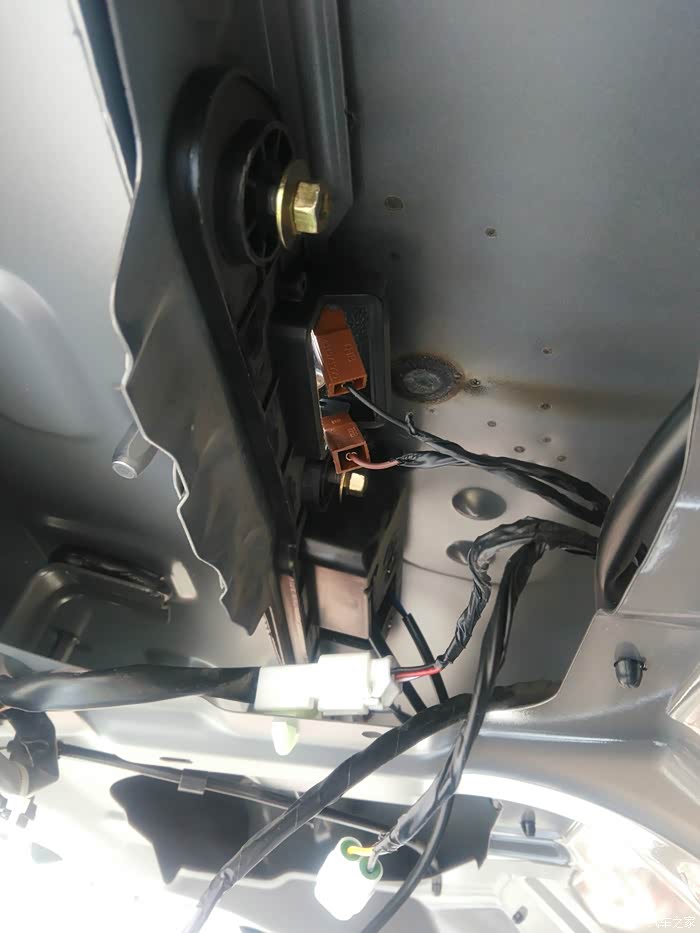 【广西逸家人车友会908】倒车摄像头抛光之旅