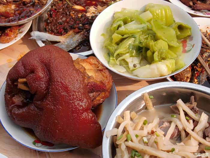 四川过年杀猪饭