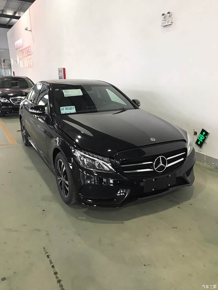 4542 | 回复: 41 奔驰c级论坛 c200标轴买黑色会不会显的很小啊?