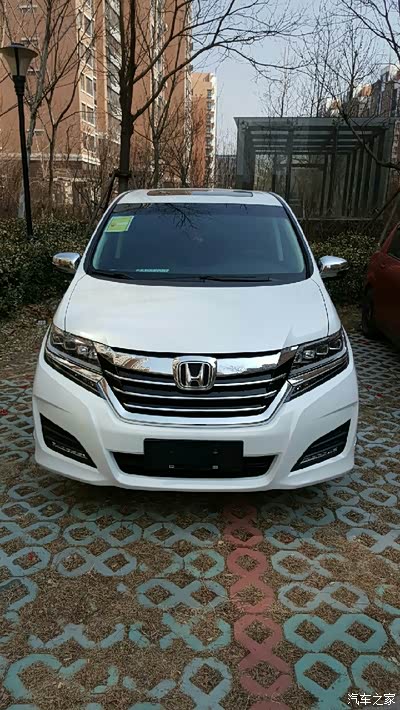 白色16款艾力绅提车