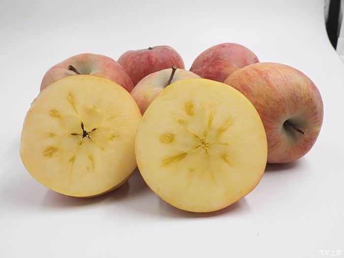 可口的冰糖心阿克苏的红苹果红了