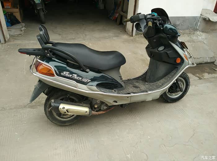 光阳水冷125a博士巡洋舰