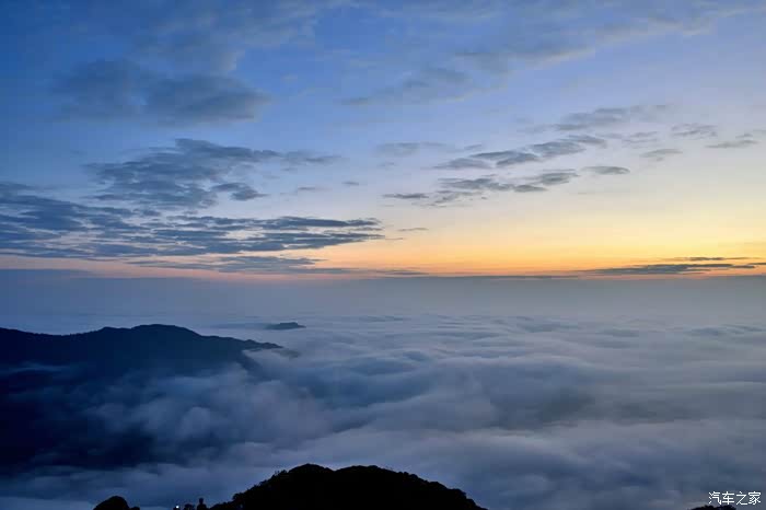 周末开雅阁去广东第一峰露营看日出,上来晒晒云海大片