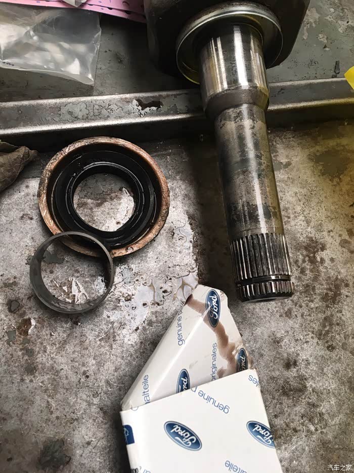 左前半轴和油封已经更换完毕