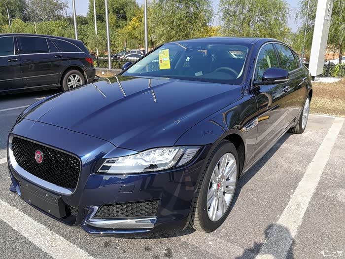 【图】求2018款xfl蓝色车的照片_捷豹xf/xfl论坛_汽车之家论坛