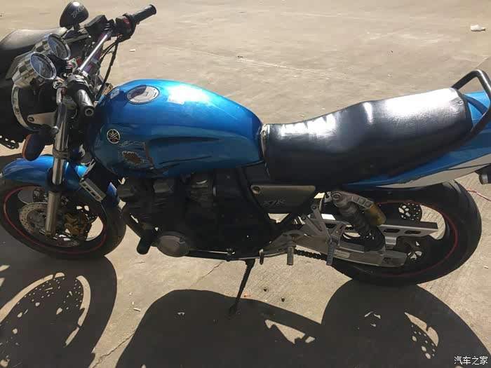 大神,帮我看下6200买的小贱人xjr400是几几年的?