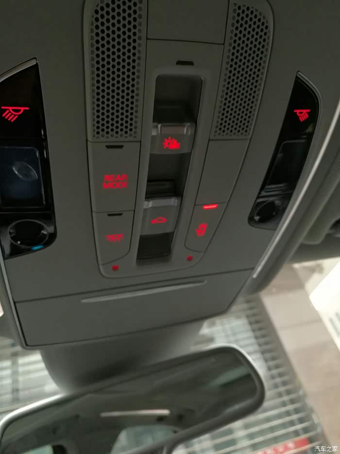 2016款奥迪a8豪华版简单提车认证