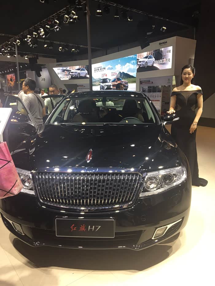 重庆国际车展红旗展台惊鸿一瞥