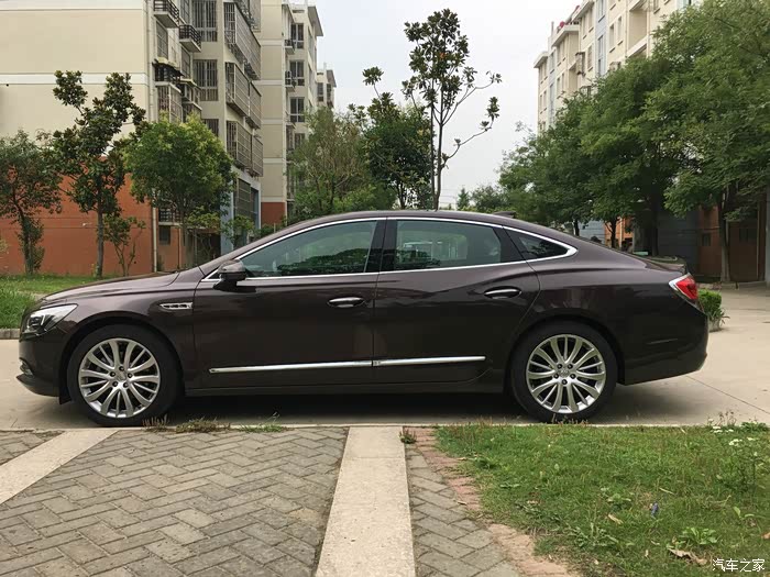 别克颜值最高颜色最骚的车!君越紫檀红高配来袭!