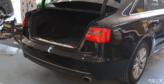 改装作业"奥迪a6后尾灯改装,改转向流水尾灯"!