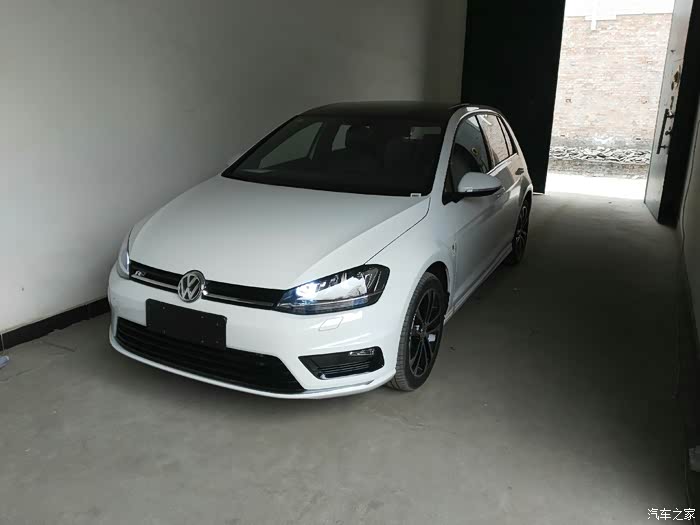 终于等来人生第一台车16款高尔夫rline.帅得不要不要的