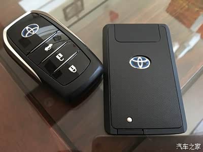 卡罗拉双擎豪华版提车作业