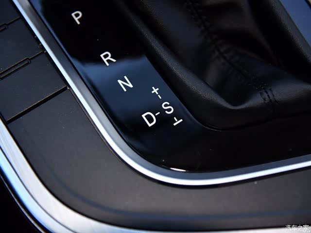 自动挡车型的这个运动档s的加减档怎么用?