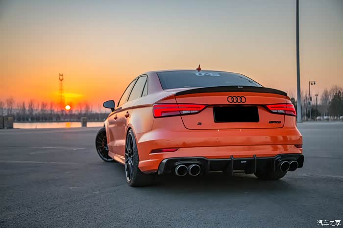 一台跑的快的"大橙子"奥迪s3.