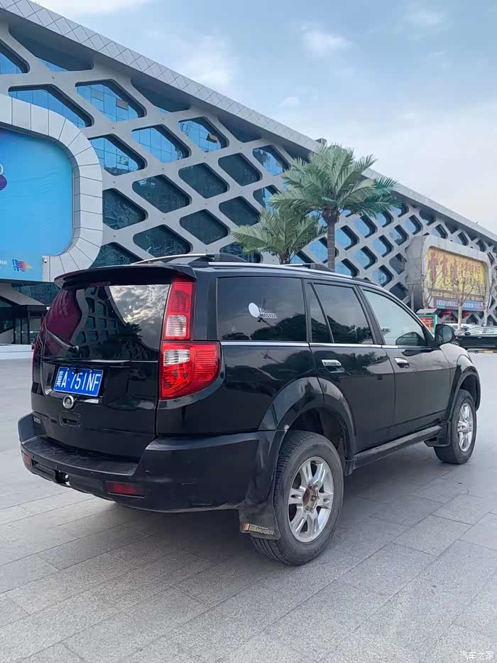 哈弗h3帅气精神的车头充满了时尚霸气感!