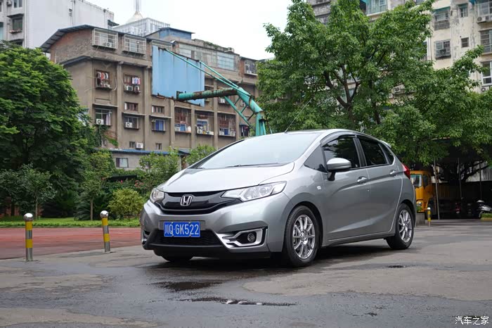 国产最便宜本田汽车gk5mt星光银交作业