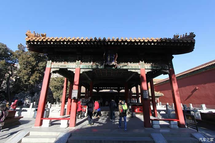 御花园中的浮碧亭