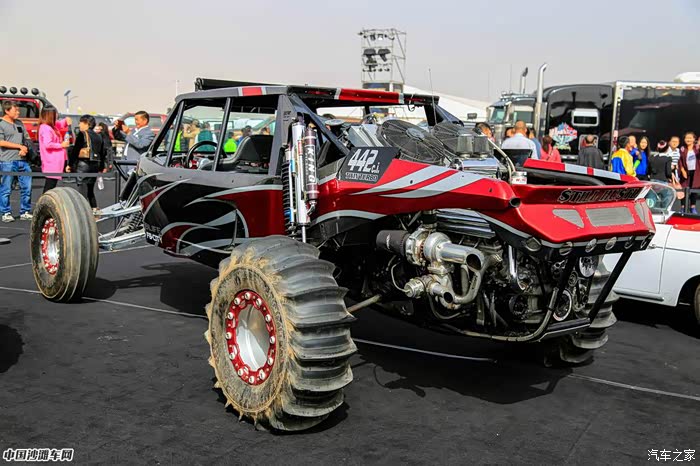 国外牛人手工打造钢管全地形车马力达1300hp世界最强动力