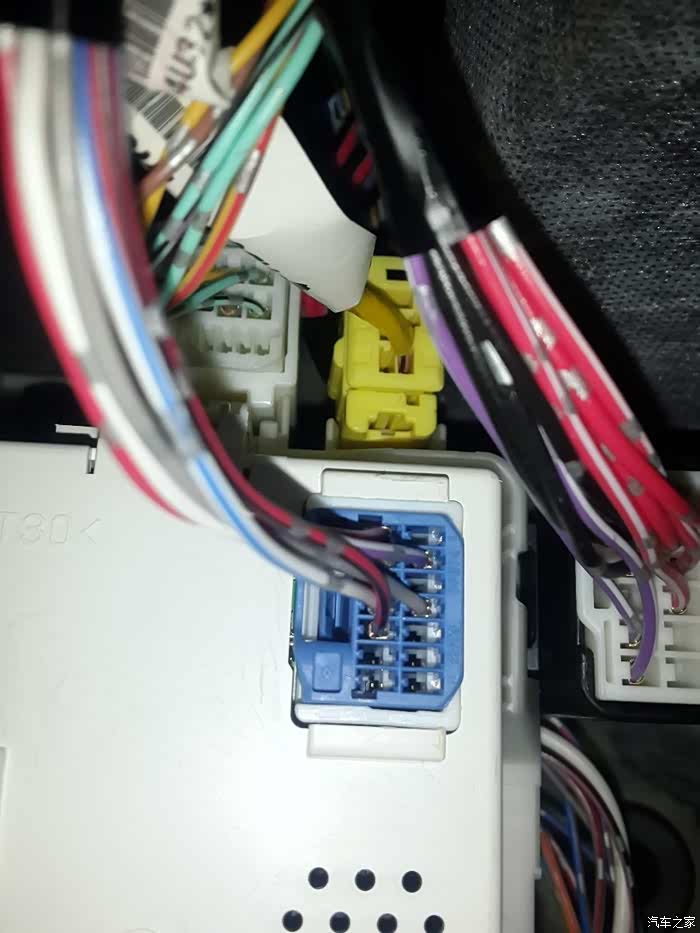 这是bcm上的插头不知道是不是温度的还要加线吗