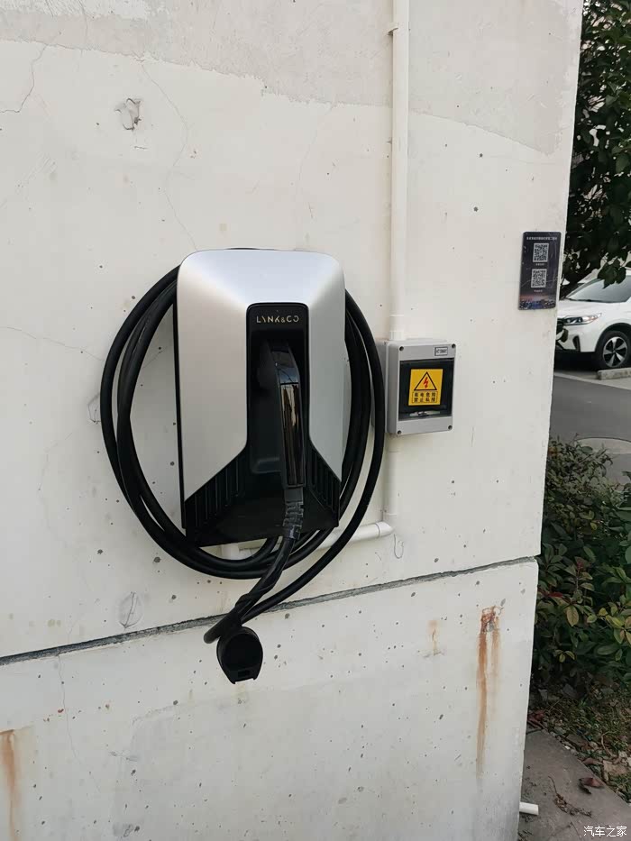 周末喜提06 phev~~~  9楼发表于 2020-12-22 08:26:06 问下充电桩带