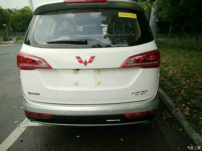 五菱出右舵车了