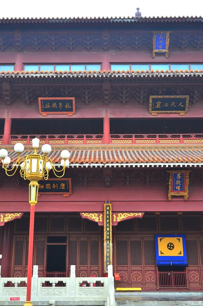 柏林禅寺自驾一日游  〇〇年农历月初日落成开光万佛楼通米两层面积达