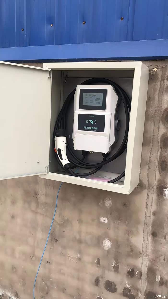 我买的普诺得充电桩,是380v11kw的.商家提供安装服务.