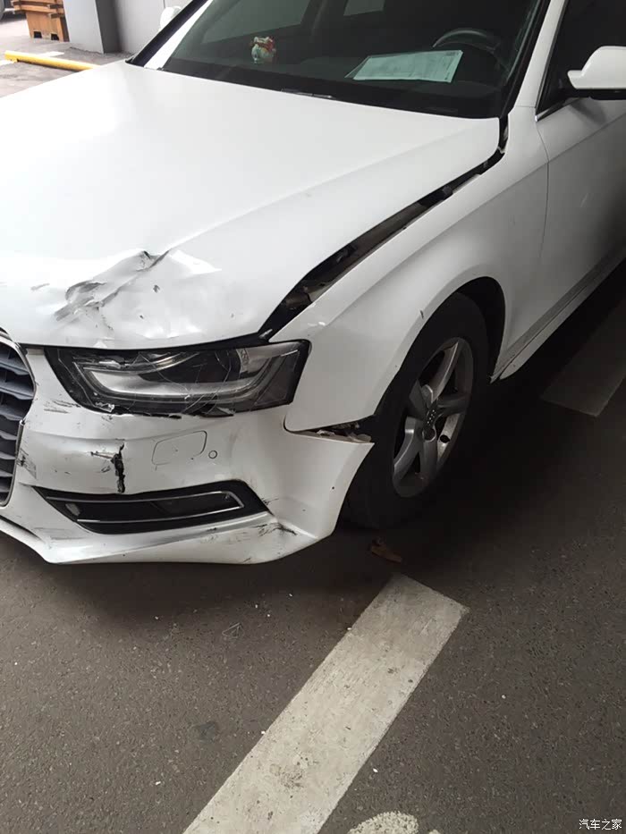 【图】车祸了,看看严重不_奥迪a4l论坛_汽车之家论坛
