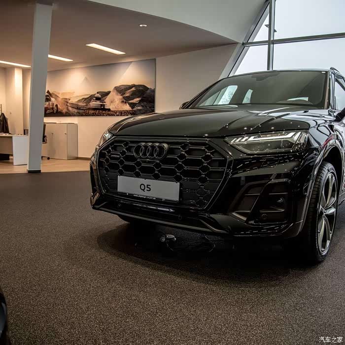 新款q5加了黑光包之后大轮子完全气质就不同了